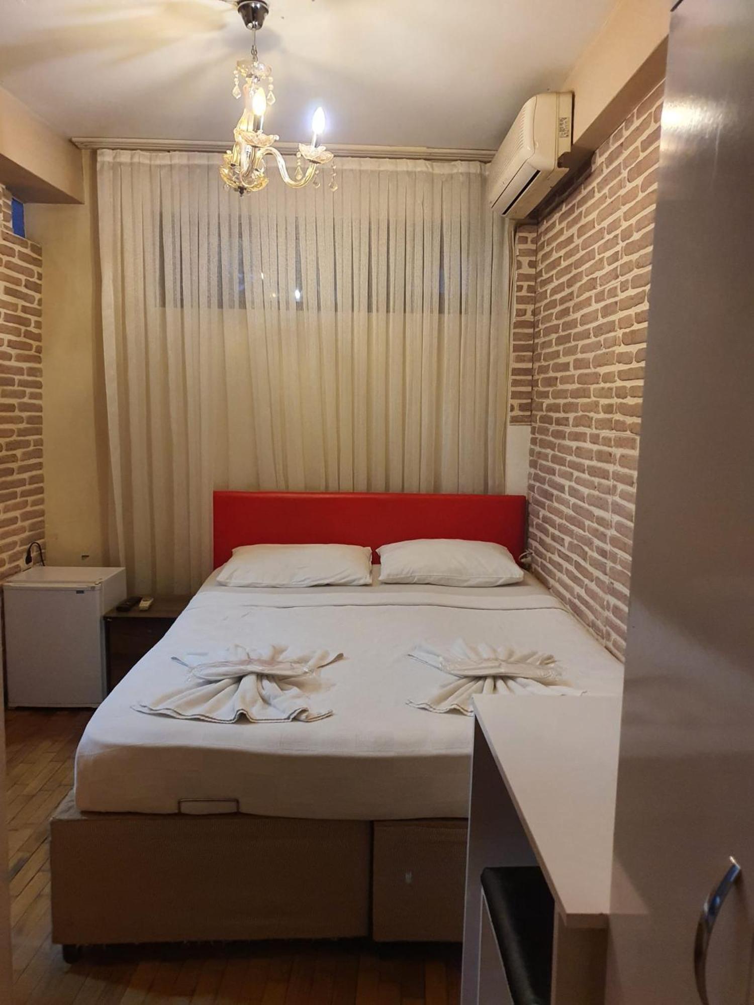 Omar Sultan Park Suites Istanbul Bagian luar foto