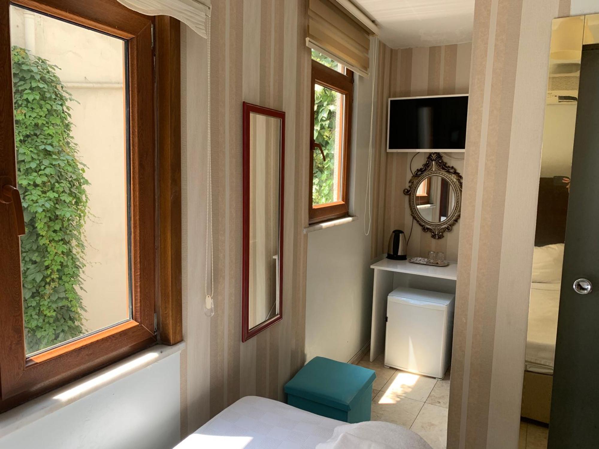 Omar Sultan Park Suites Istanbul Bagian luar foto