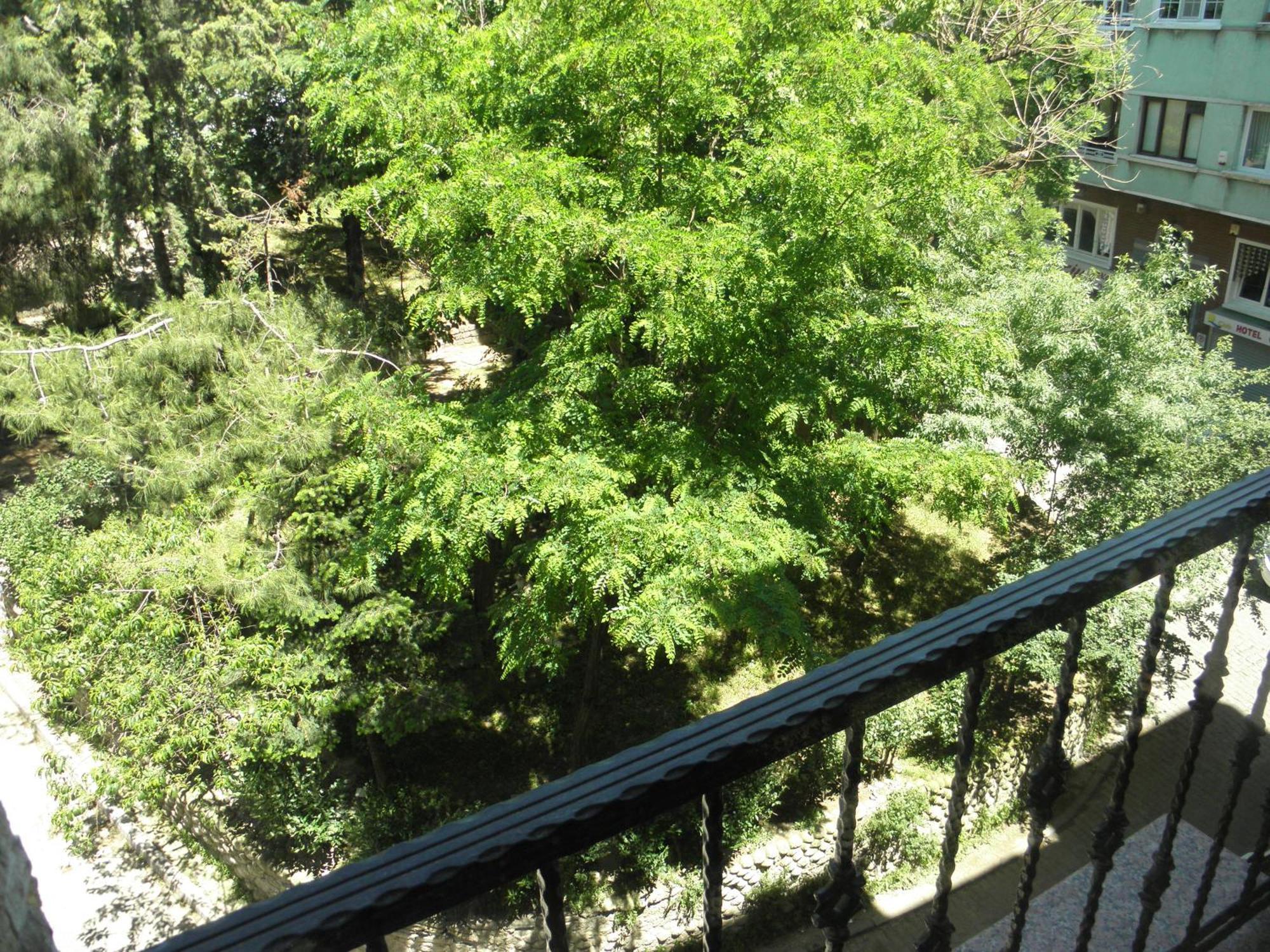 Omar Sultan Park Suites Istanbul Bagian luar foto